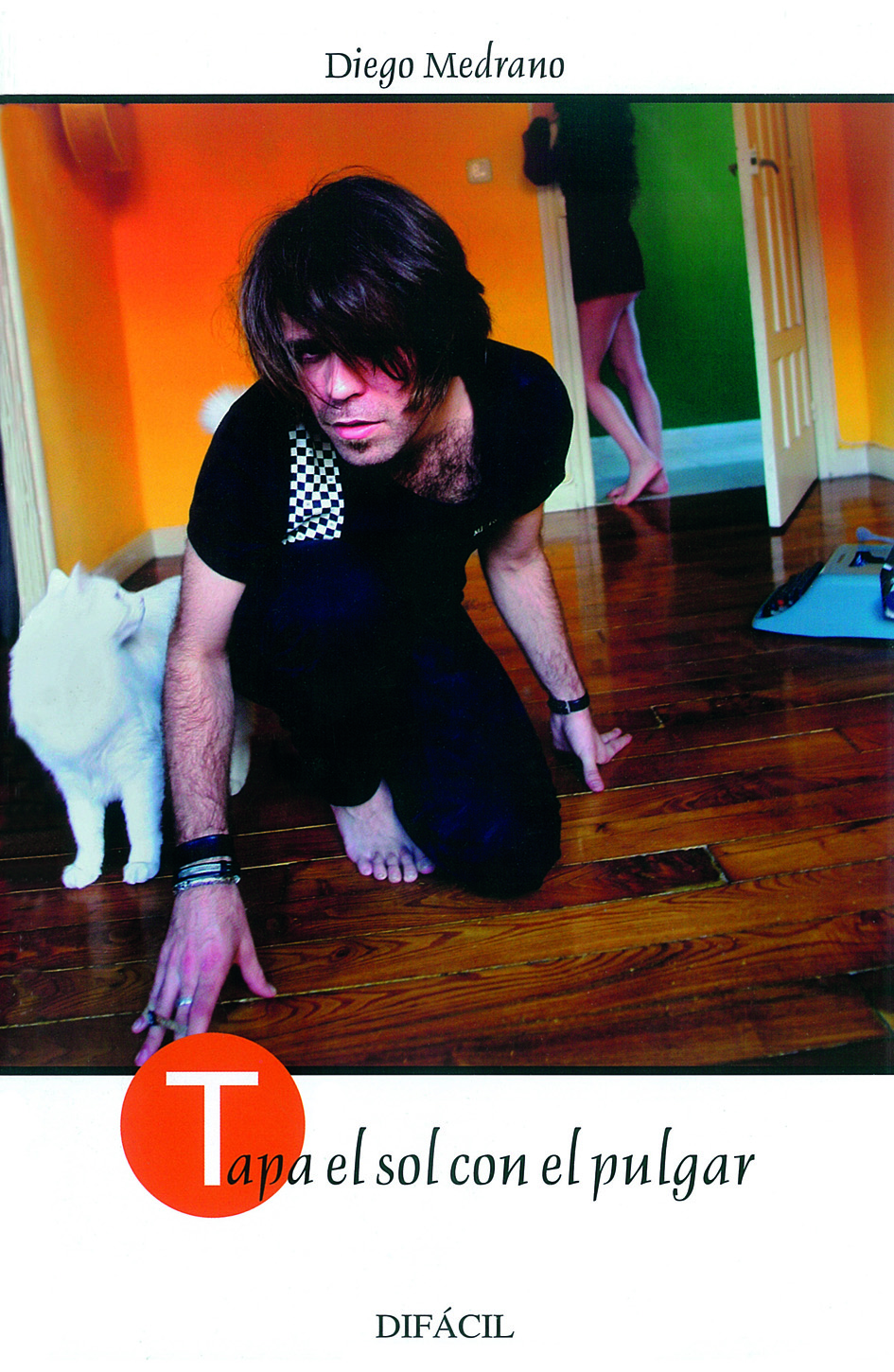 Tapa el sol con el pulgar