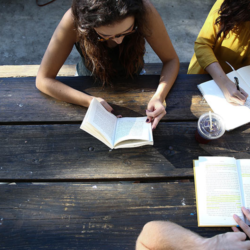 6 libros recomendados por jóvenes autoras británicas