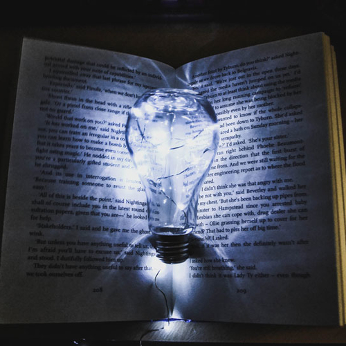¿Escritores o profetas? 10 autores que se adelantaron a la realidad