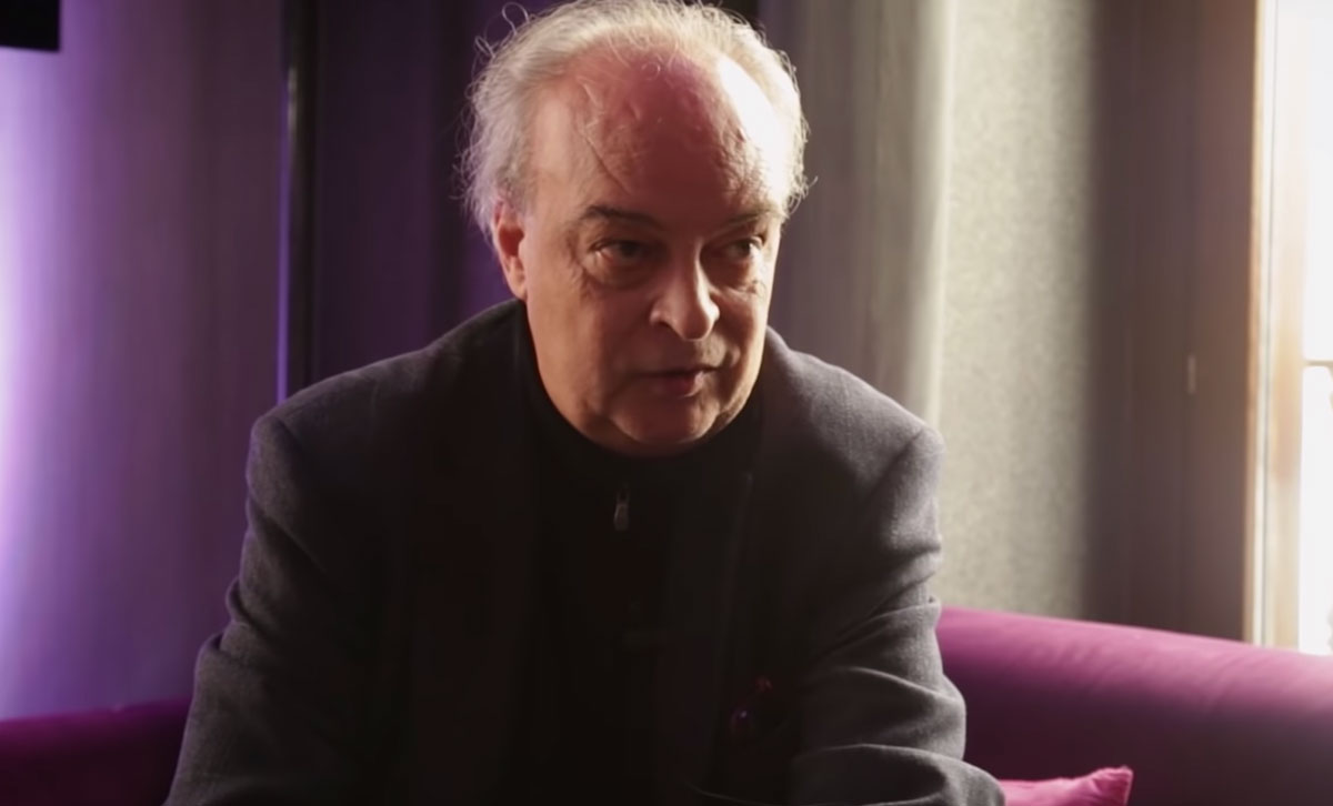 Enrique Vila-Matas: "El escritor es el que crea una literatura por sí mismo"