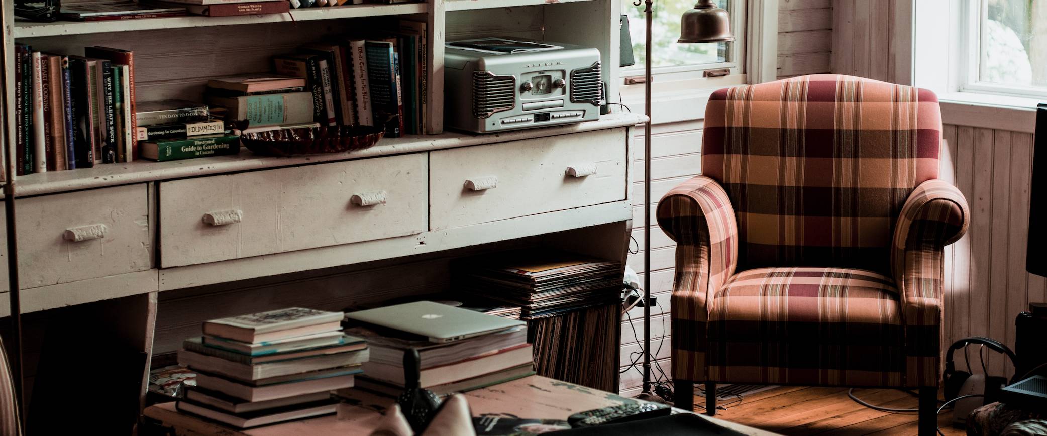 7 libros para aprender a estar en casa
