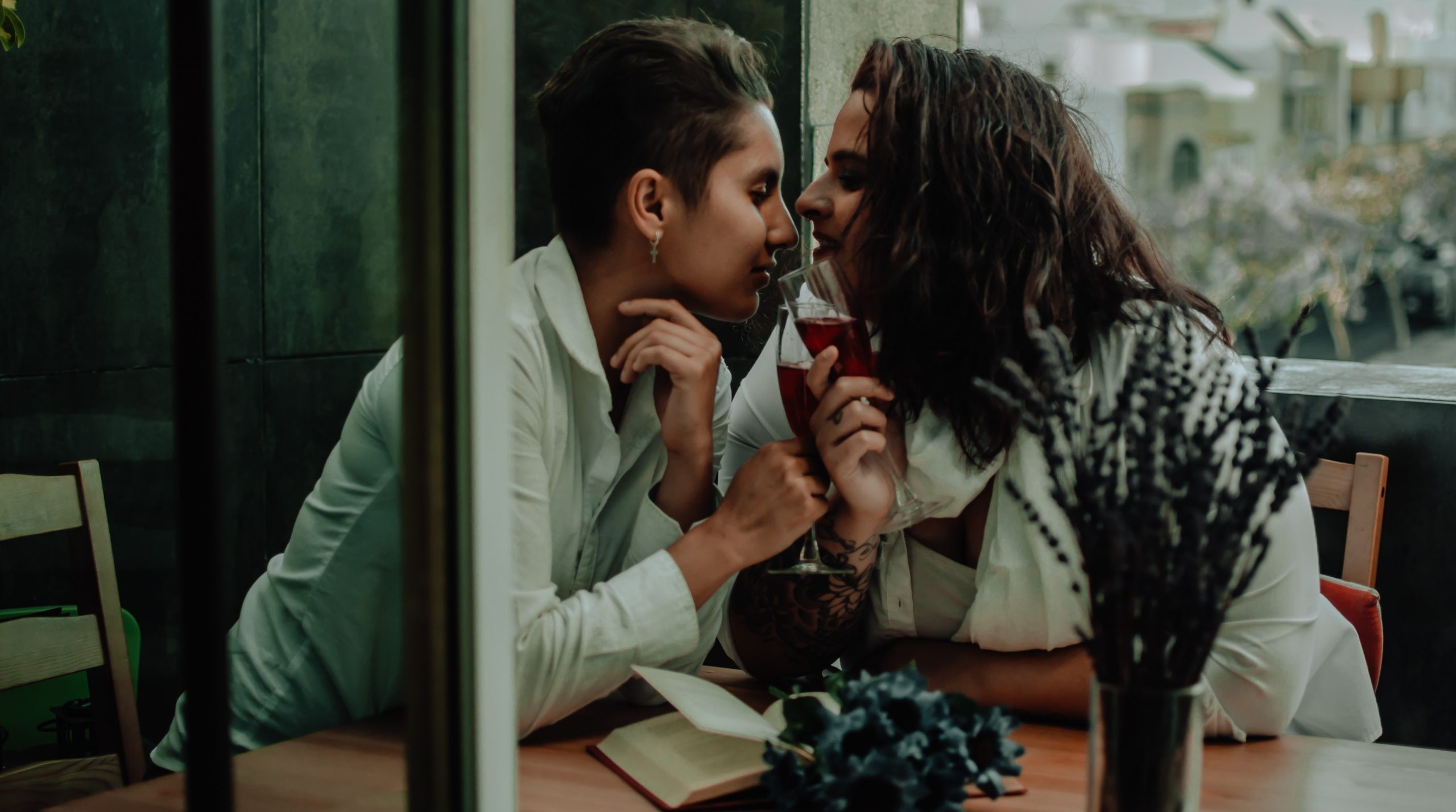 Novelas sobre mujeres que aman a otras mujeres