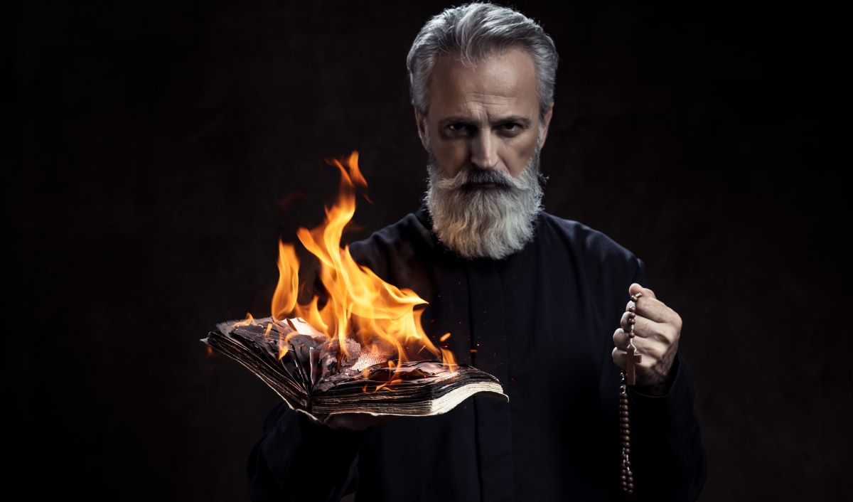 La Noche del Diablo: libros espeluznantes de casos sobrenaturales