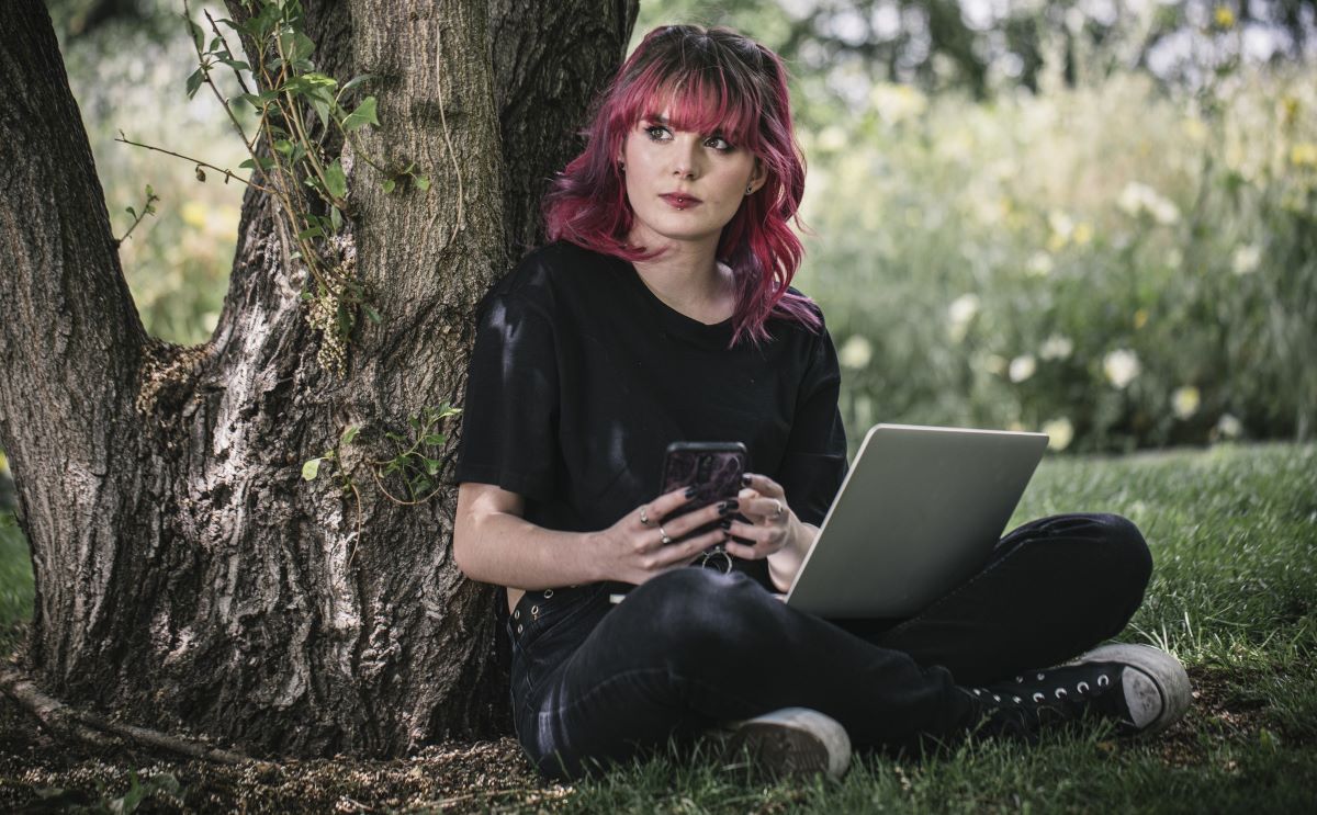 ¿Existe el Día del Poeta Virtual? Te presentamos 6 poetas virtuales