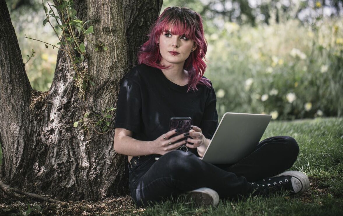 La poesía florece en la virtualidad.