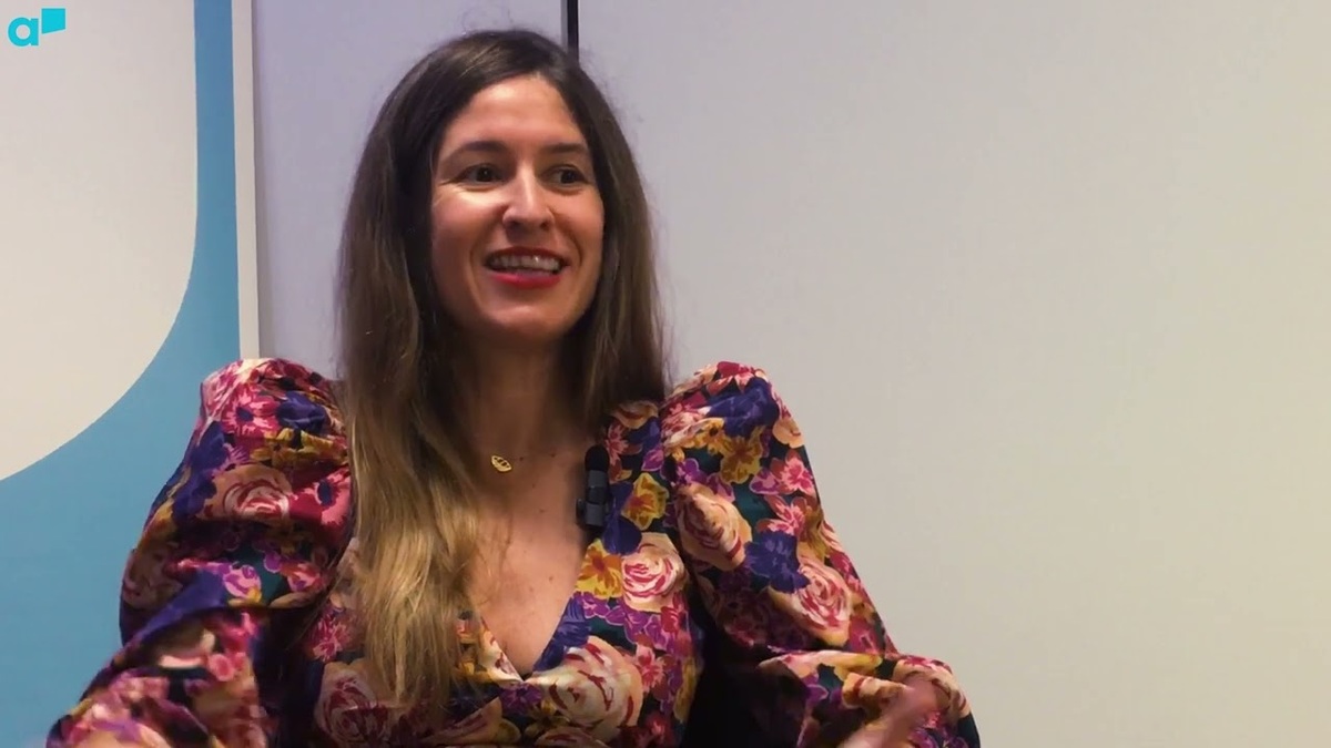 Nuria Labari: Entrevista y libros recomendados