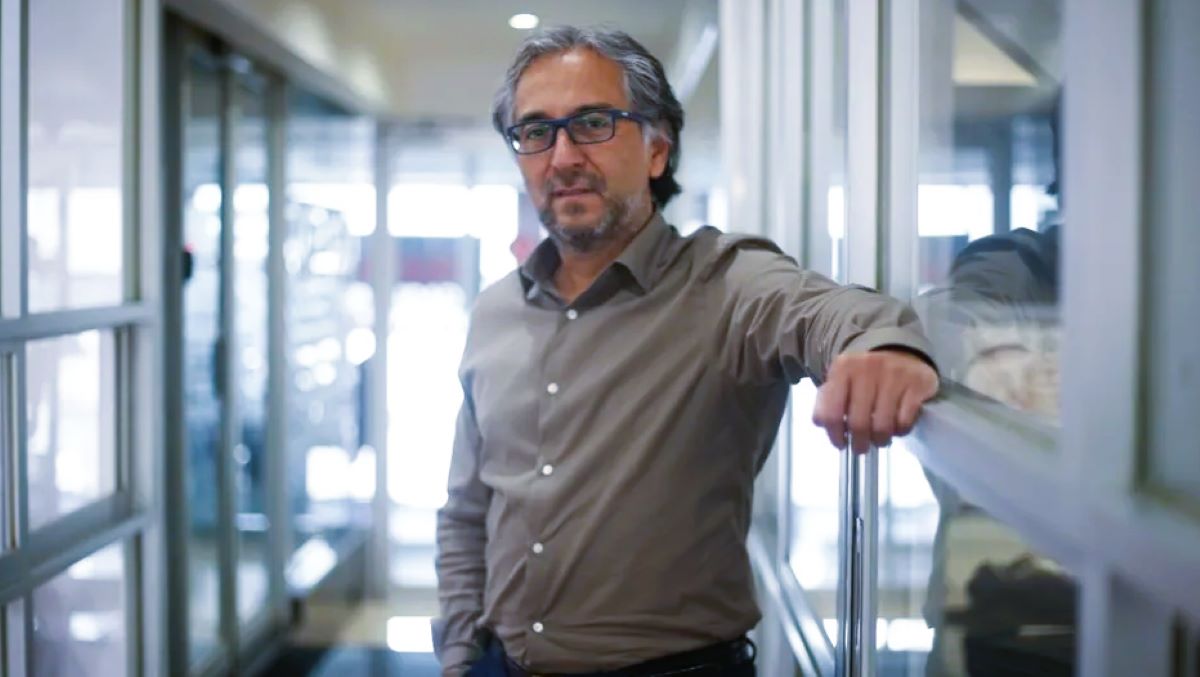 Miguel Ángel Toledo y los libros de Madre Editorial.