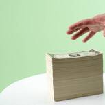 Odio a los ricos: así se refleja la desigualdad económica en los libros recientes