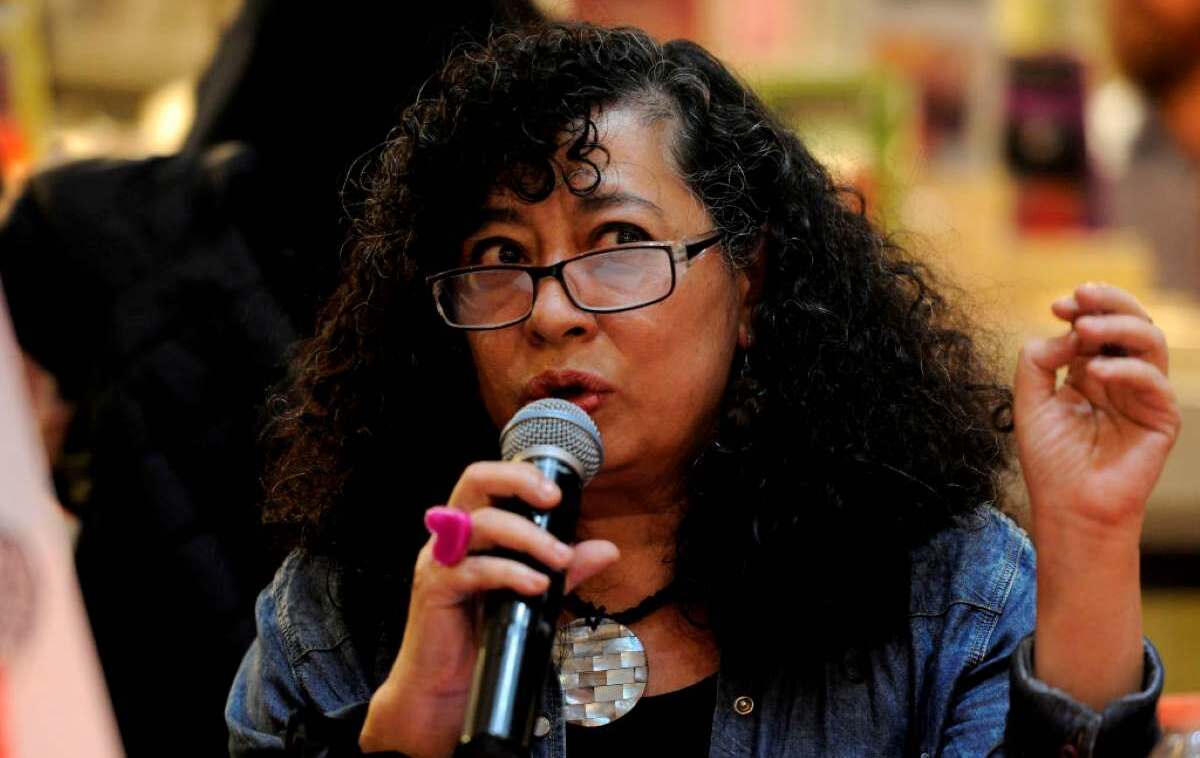 Ana Clavel recomienda libros tan profundos como la piel. Foto: Getty