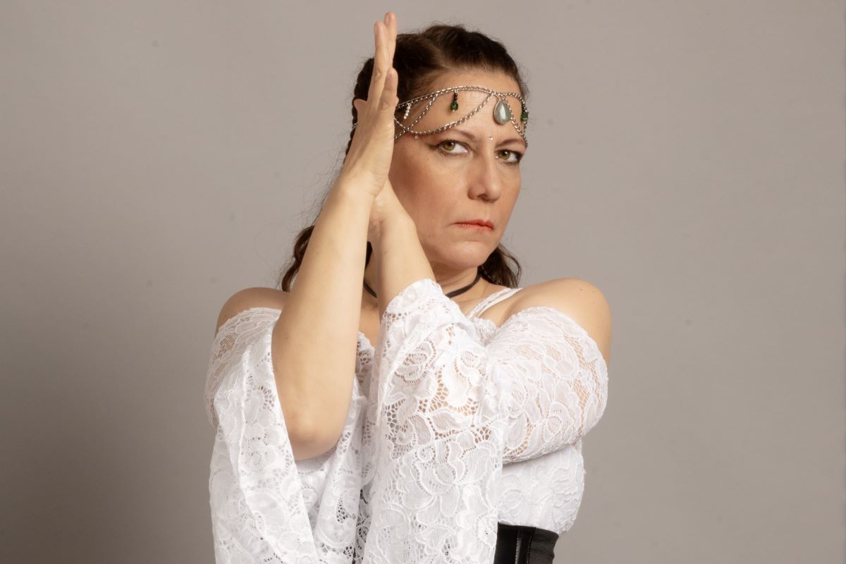 Tere Estrada recomienda libros para encontrar tu voz cantante. Foto: Blanca Charolet