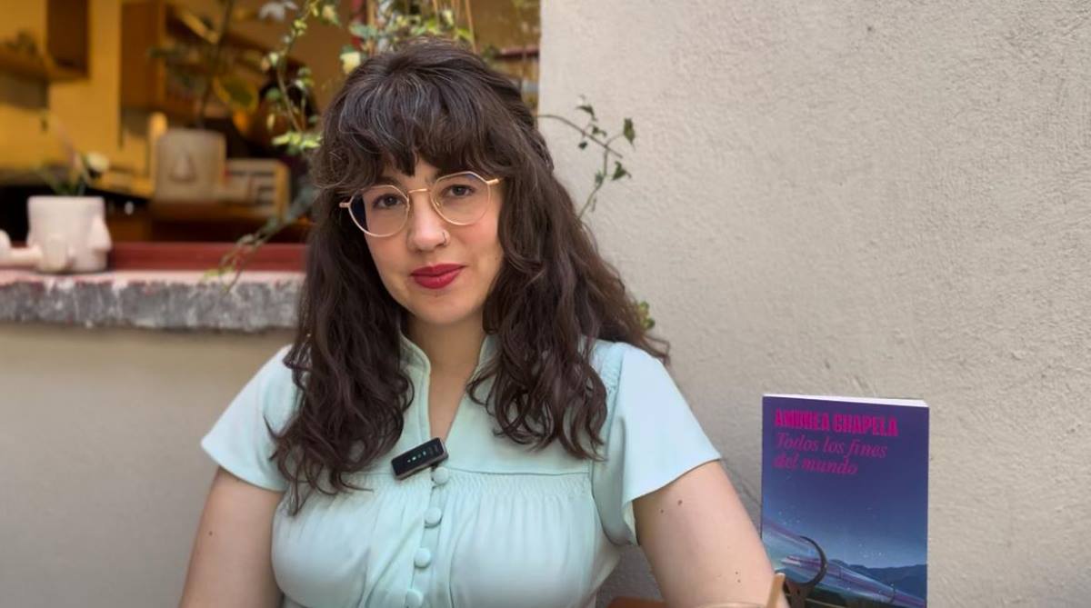 Andrea Chapela: libros entre el amor y el fin del mundo. Foto: Verónica Maza