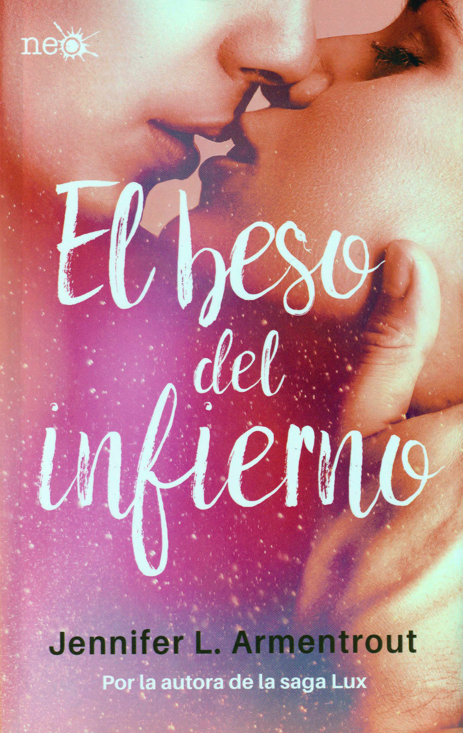 El beso del infierno (Elementos oscuros 1)
