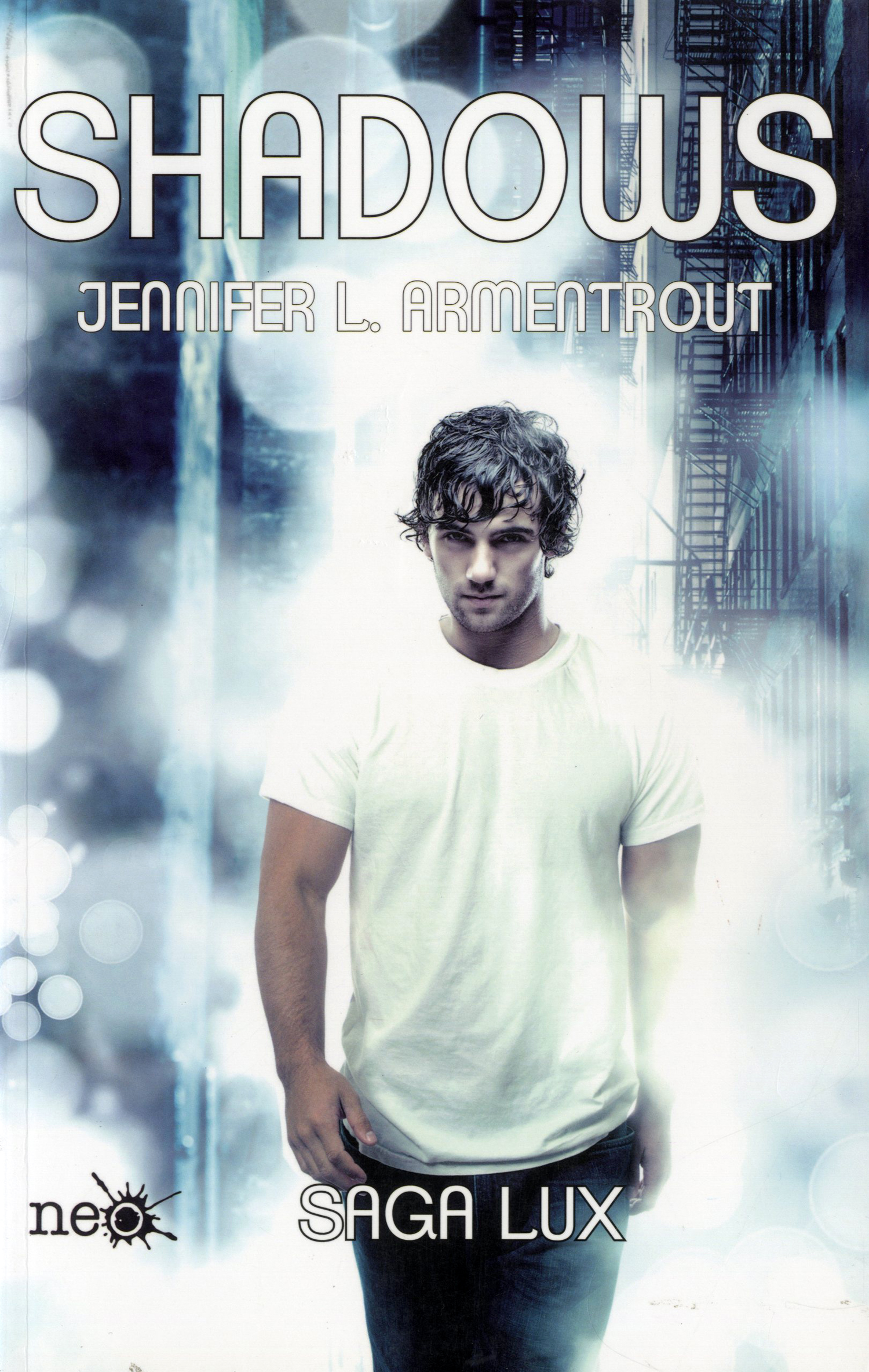 Shadows (Saga Lux 0)