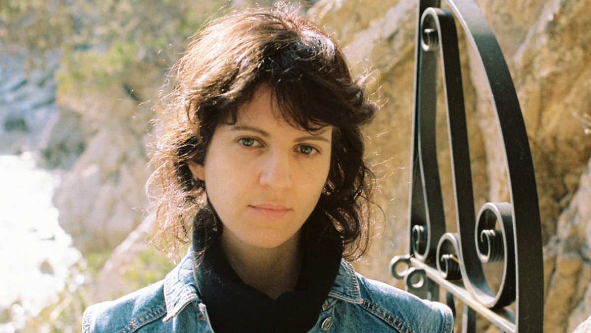 Gabriela Escobar y los claroscuros de la casa familiar. Foto: cortesía de la editorial