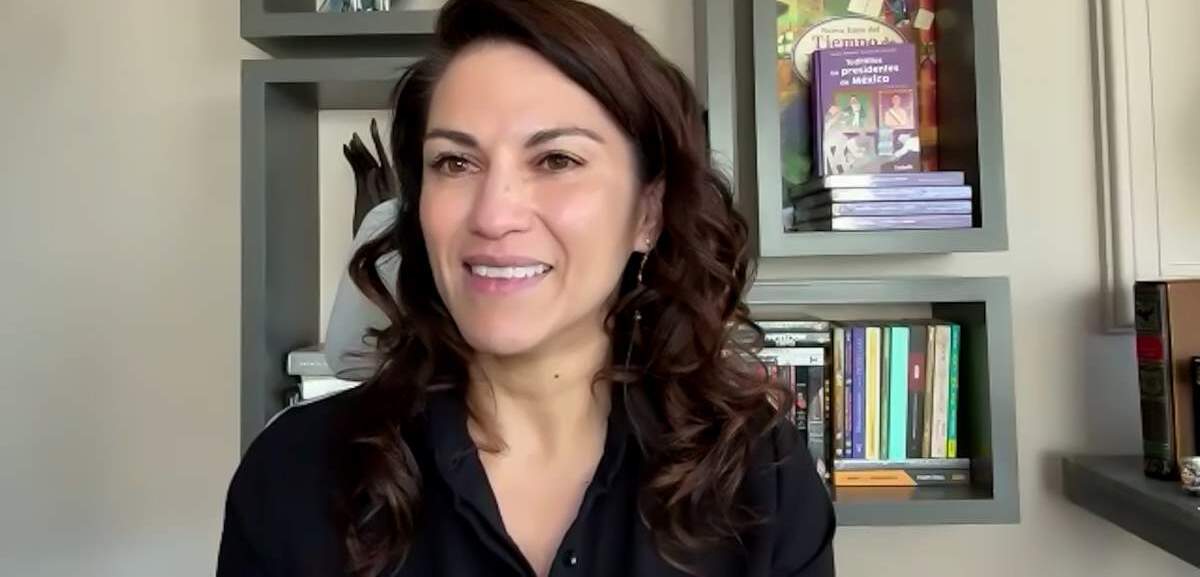 Jimena Ramírez recomienda libros que desempolvan la historia. Foto: especial