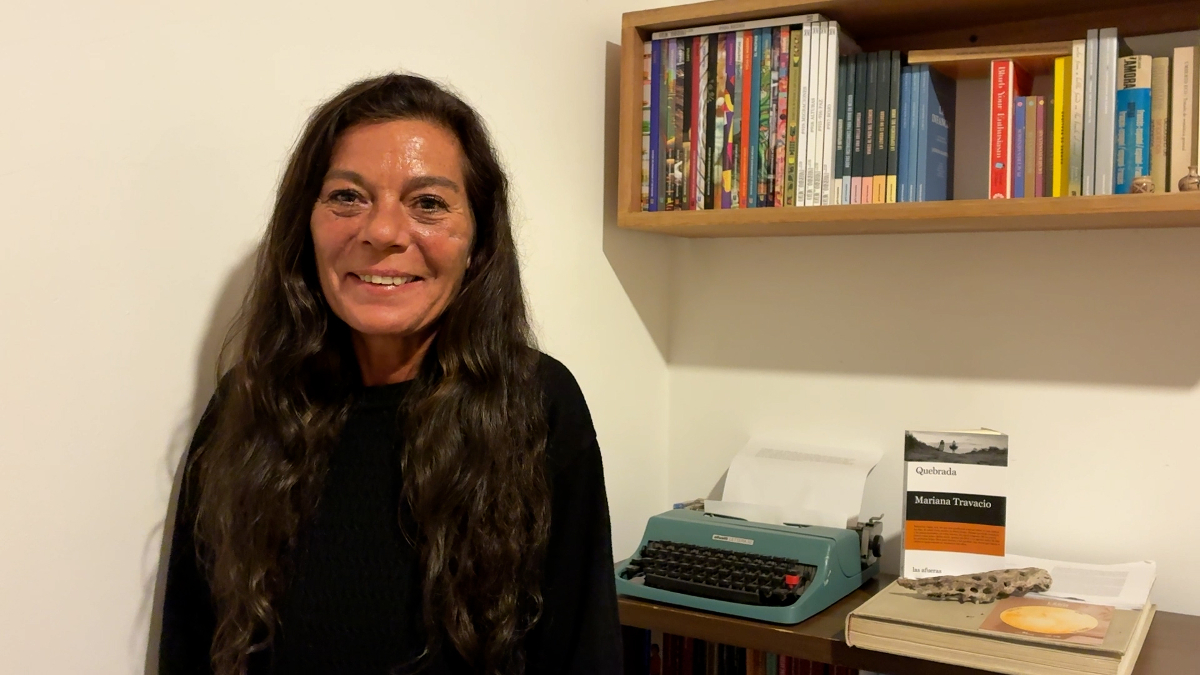 Libros que migran: Mariana Travacio y la geografía de lo quebrado. Foto: Verónica Maza