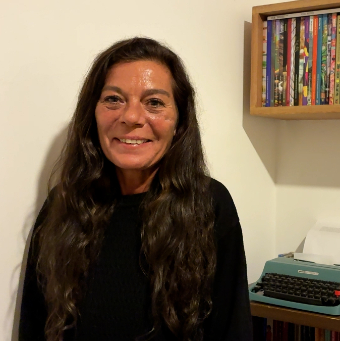 Libros que migran: Mariana Travacio y la geografía de lo quebrado. Foto: Verónica Maza