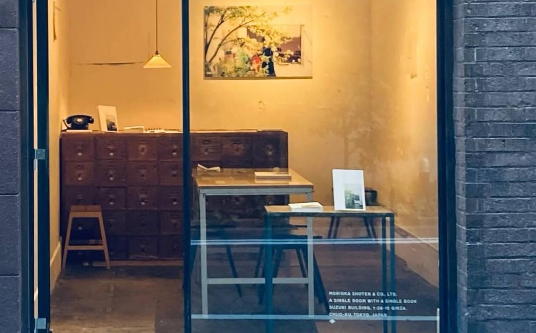 Libros sin autor y librerías con un solo libro: las respuestas ante un mercado editorial saturado