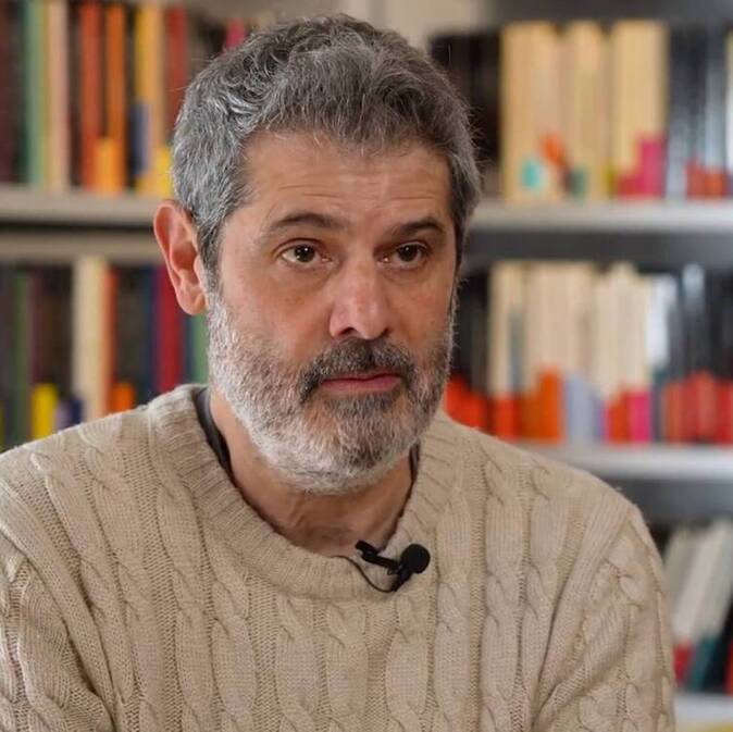 Novela negra para reír: los libros recomendados de Aitor Marín