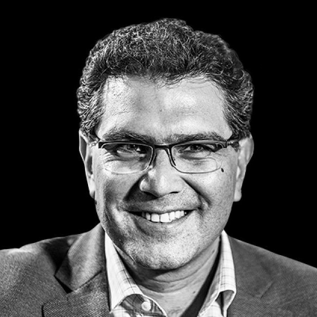 Armando Ríos Piter recomienda libros para salir de la Matrix. Imagen: cortesía