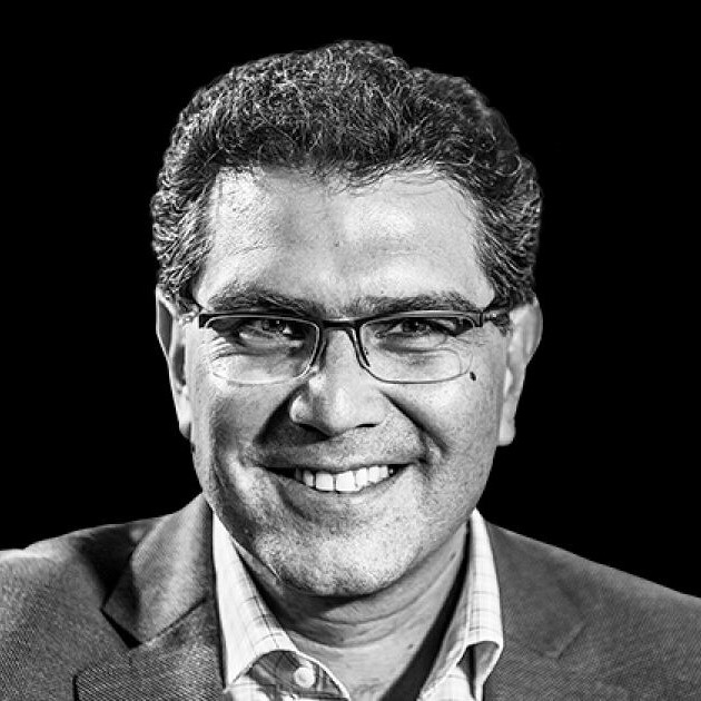 Armando Ríos Piter recomienda libros para salir de la Matrix