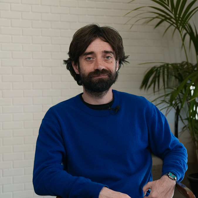 Juan Gómez Bárcena y sus libros recomendados sobre el tiempo, la culpa y el duelo