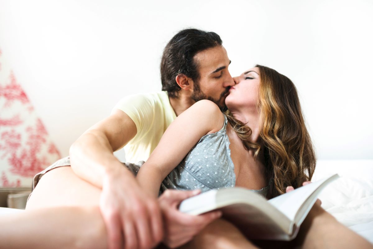 Libros para celebrar el Día del Beso. Foto: Getty
