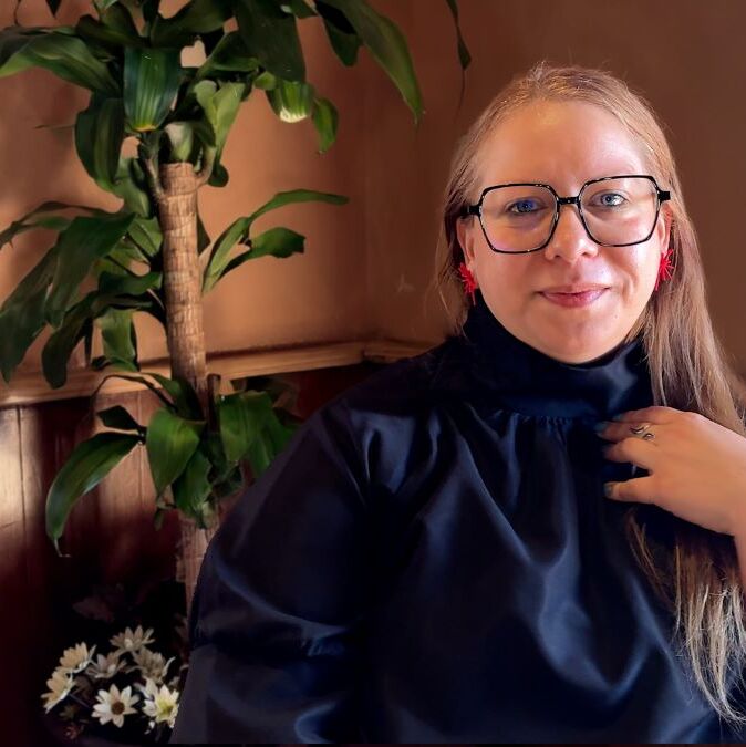 De Monterrey al mundo: Violetta Ruiz y los 20 años de Posdata Editores