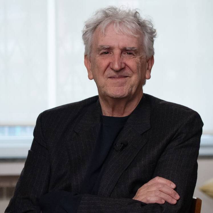 Por qué necesitamos historias para entender el mundo: Juan Luis Arsuaga sobre ‘La respuesta’ y sus libros preferidos