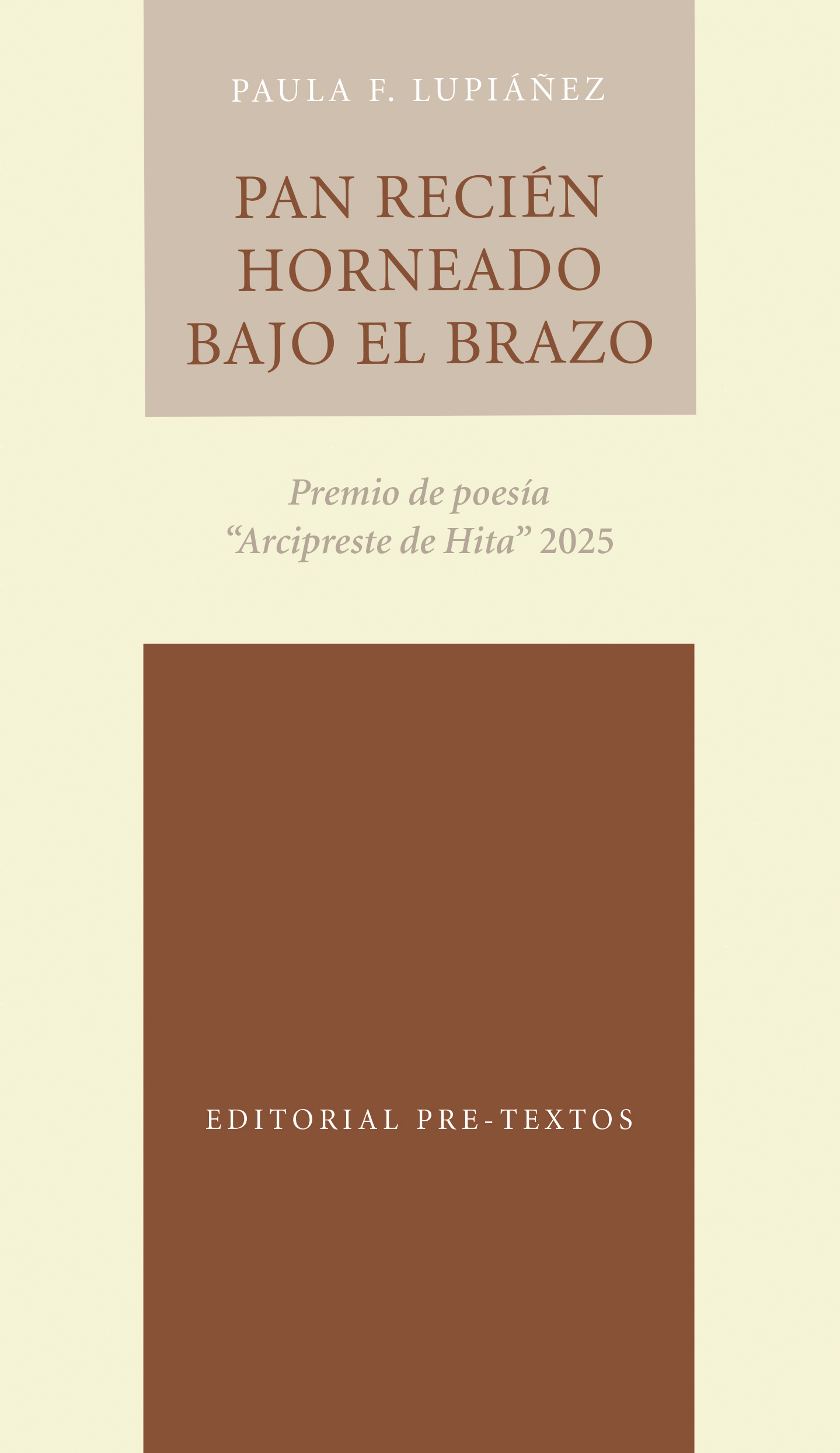 Pan recién horneado bajo el brazo