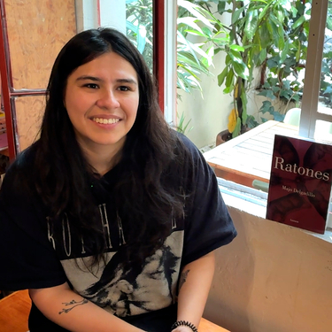 Majo Delgadillo y los libros que desobedecen los cuentos de hadas. Foto: Verónica Maza