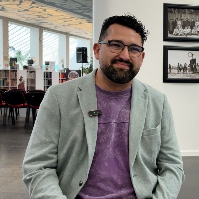 Gerardo Montoya y los libros que desafían los límites del lenguaje